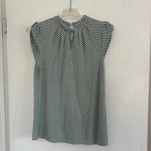 Chic mint, black and White Geometric Sleeveless Blouse